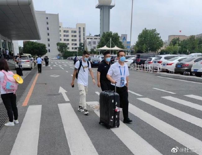 动漫人物比基尼大雷